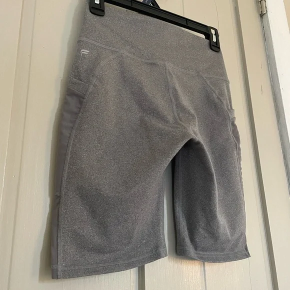 Fabletics Gray Bike Shorts High-Waisted Meshy Pockets Stretchy Active Comfort - Picture 9 of 9